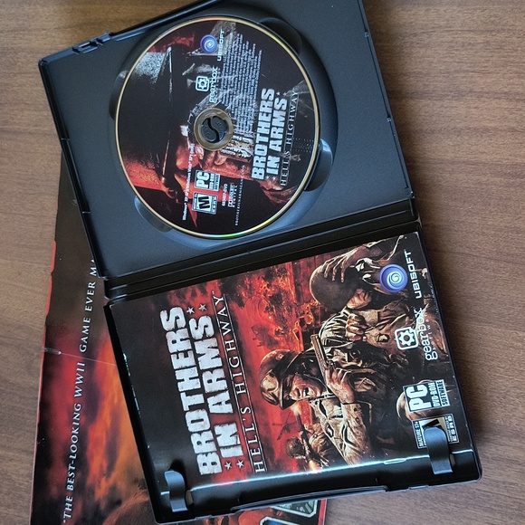 Brothers In Arms Hells Highway PC Game With Case/Sleeve/Manual EUC - Picture 1 of 12